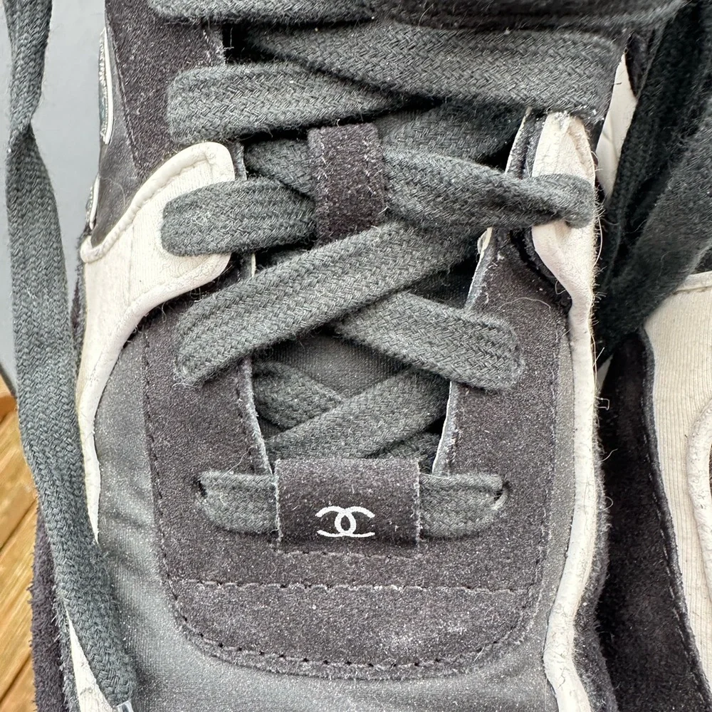 CHANEL Sneakers Size 39 - Picture 14 of 15